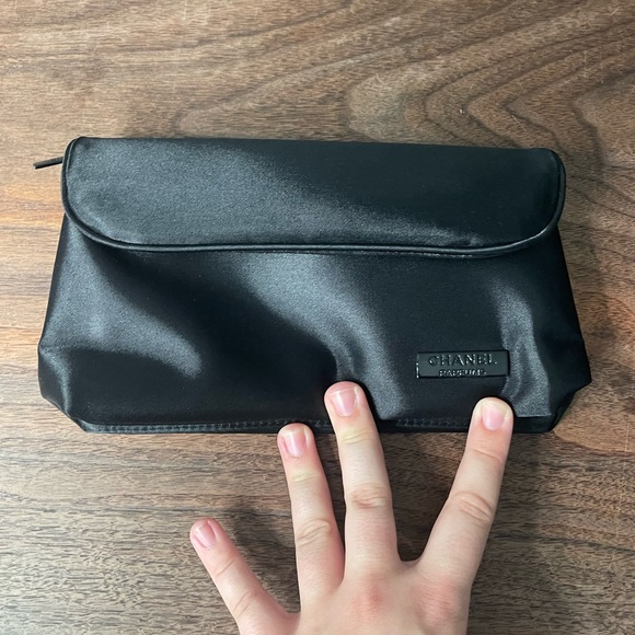 CHANEL PARFUMS BLACK SATEEN COSMETIC BAG New in box! 📦 - Picture 10 of 10